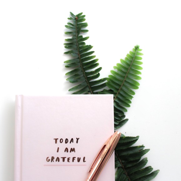 Meet your Posher, Tia - Picture 1 of 1